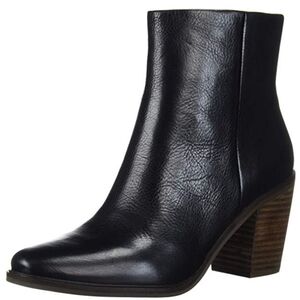 Womens black boots Lucky brand